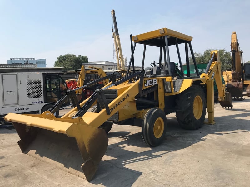 รถตักหน้าขุดหลัง JCB 3CX ใช้งานมาน้อย สอบถามที่คุณครีม 0658844400