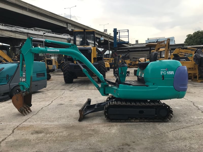 รถขุด KOMATSU PC15R-8 ใช้งานมาน้อย สอบถาที่คุณครีม 0658844400