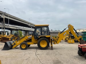 รถตักหน้าขุดหลัง JCB 3CX ใช้งานมาน้อย สอบถามที่คุณครีม 0658844400