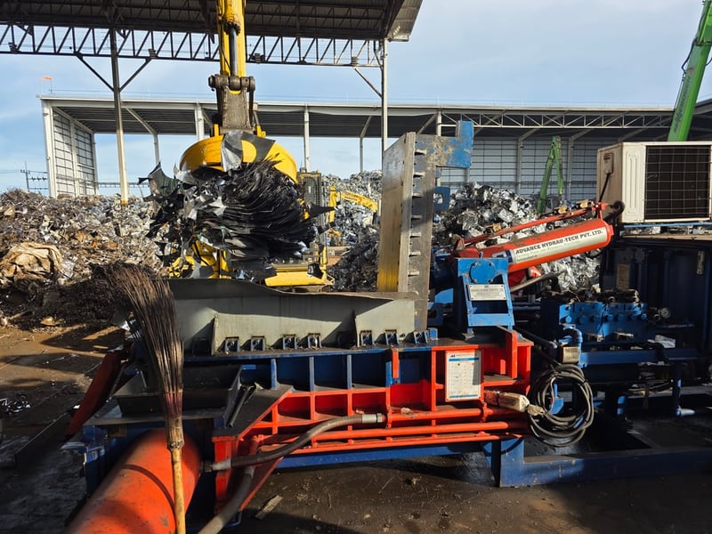 SMC แม่เหล็กไฟฟ้าติดรถแม็คโครขนาด110cmรถแม็คโครpc200, SK200 , SX1-2 , CAT 315 , SANY 215