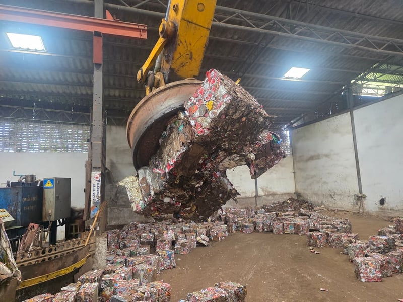 จำหน่ายขายแม่เหล็กไฟฟ้าติดรถแม็คโครขนาด110cmรถแม็คโครpc200, SK200 , SX1-2 , CAT 315 , SANY 215 จำหน่ายขายแม่เหล็กไฟฟ้าติดรถแม็คโครขนาด110cmรถแม็คโครpc200, SK200 , SX1-2 , CAT 315 , SANY 215