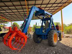 รถคีบอ้อย