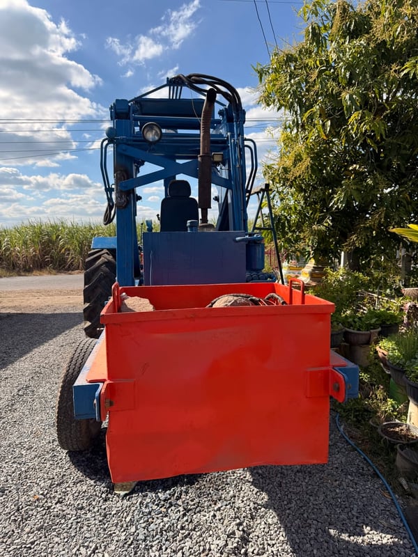 รถคีบอ้อย