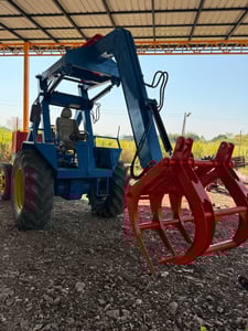 รถคีบอ้อย