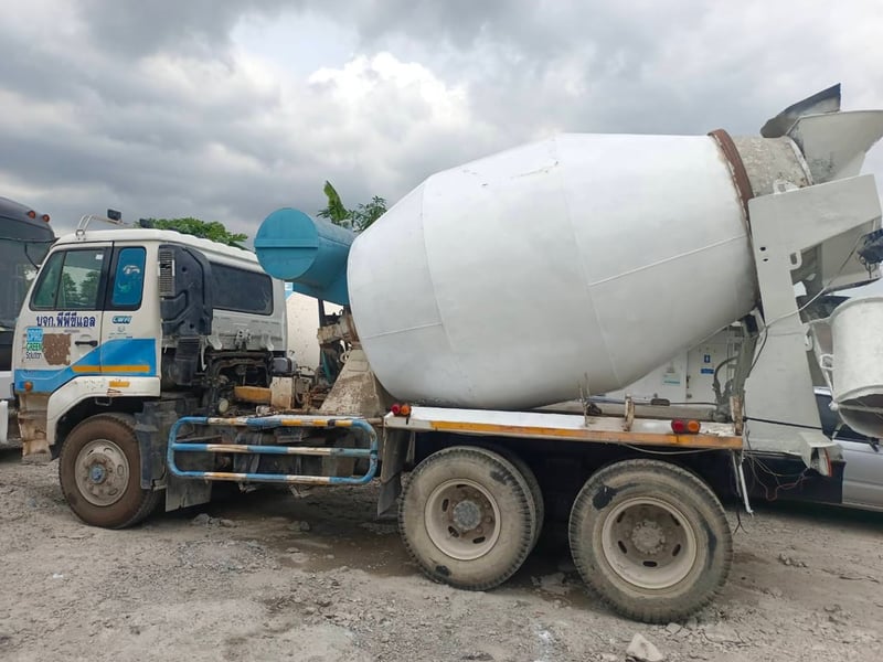 ขายรถ 10 ล้อ UD โม่ปูน