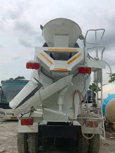 ขายรถ 10 ล้อ UD โม่ปูน