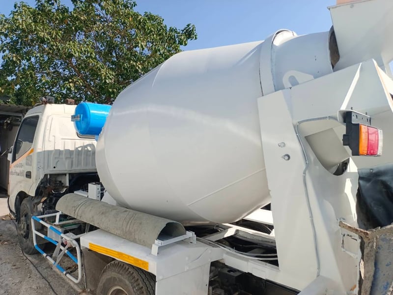 ขายรถโม่ปูน 6 ล้อ  ขนาด 2.5 คิว