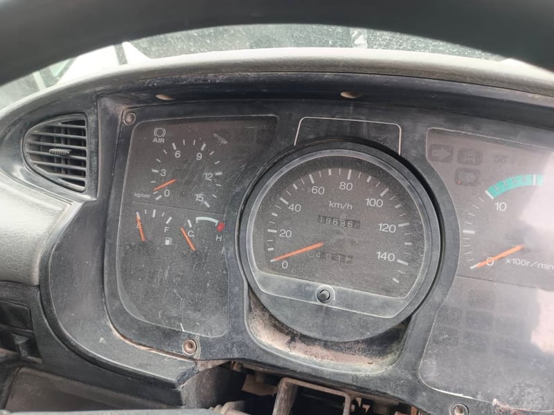 รถโม่ปูนขนาด 7 คิว UD