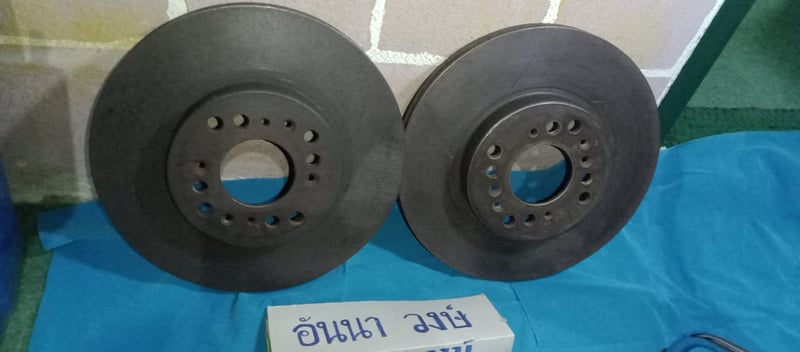 ขายBREMBO จานเบรคหน้า.  HONDA PRELUDE  4รู 100   กว้าง 280mm.  หนา21mm.  เซาะร่อง. ใส่ล้อขอบ16 เดิมใส่ jazz gd 05 ถอดออกจาก HONDA JAZZ GD 05  สภาพดี  Jazz gd ใส่ได้ ใส่ล้อขอบ16 ขายคู่ละ890฿ไม่รวมส่ง   มารับของได้ที่นวมินทร กทม.เรียกลาลามูฟส่งให้ได้ลูกค้าออกค่าส่งเอง โทร081-1162670 