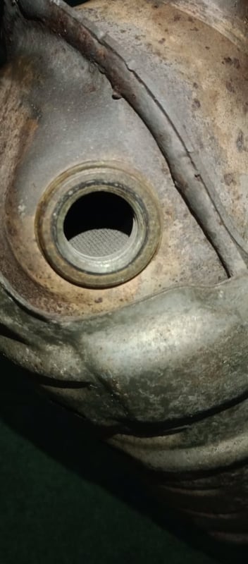 ขายท่อแคทตาไลติก  honda jazz gd 04 vtec ท่อแคทตาไลติก  แท้ถอดสภาพเดิมๆ  ผ่านการใช้งานมาน้อย ไส้เต็ม ไม่ผุ  ผ่านการใช้งานมาน้อย  เน้นจอด ขาย9900฿ไม่รวมค่าส่ง รับของได้ที่บางกะปิ โทร 081-1162670 