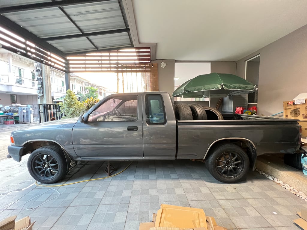 Toyota MightyX เบนซินโรงงาน