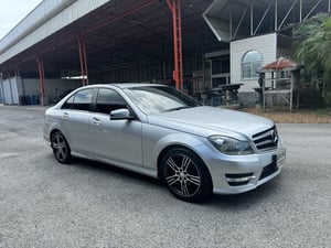BENZ C200 CGI BE 2013