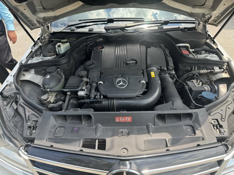 BENZ C200 CGI BE 2013