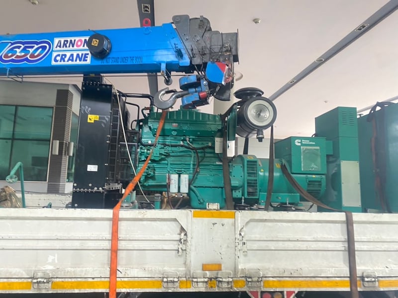 เครื่องปั่นไฟคัมมิ่นส์ มือสอง ขนาด325Kva stb