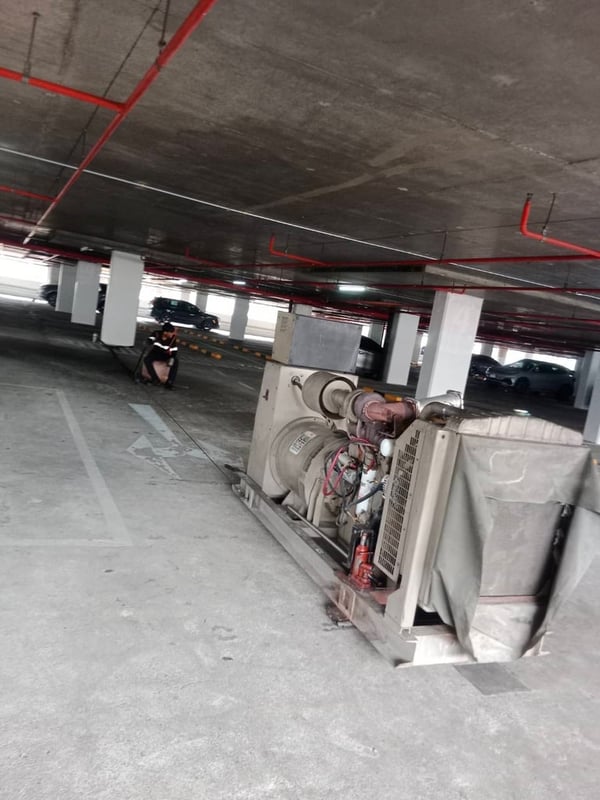 เครื่องปั่นไฟมือสอง (คัมมิ่นส์)