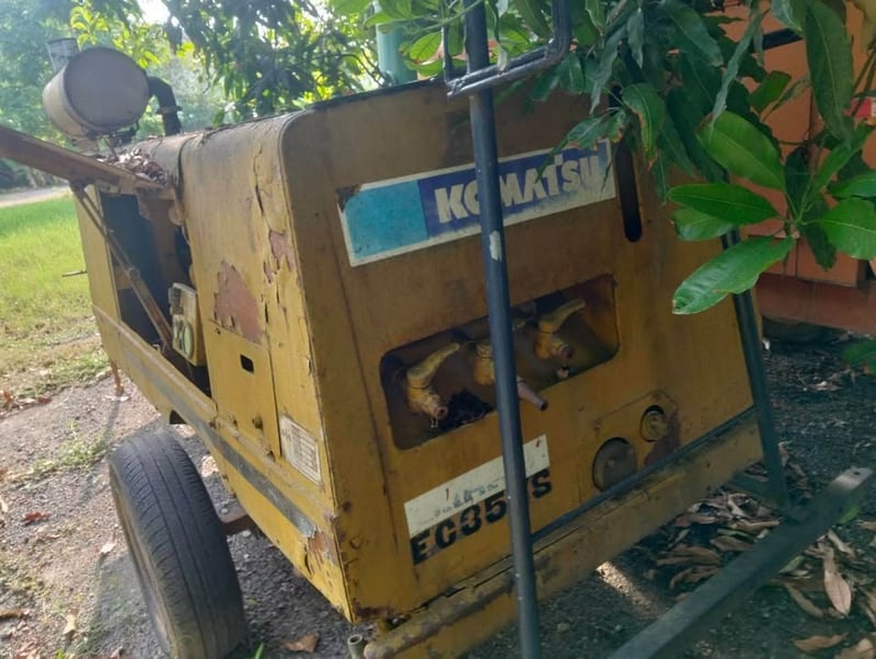 ปั้มลม Komatsu 7 บาร์ เครื่องดีเซล S4D105 เทอร์โบ ปั้มลม Komatsu 7 บาร์ เครื่องดีเซล S4D105 เทอร์โบ