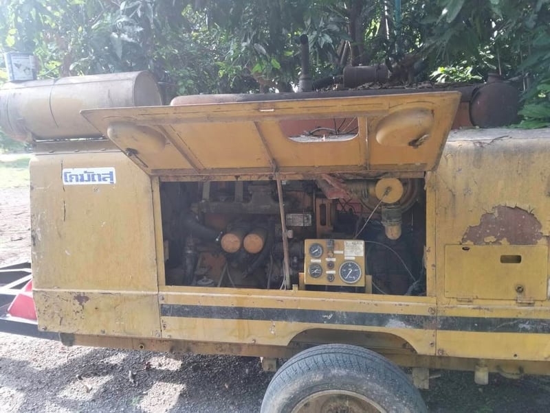 ปั้มลม Komatsu 7 บาร์ เครื่องดีเซล S4D105 เทอร์โบ ปั้มลม Komatsu 7 บาร์ เครื่องดีเซล S4D105 เทอร์โบ