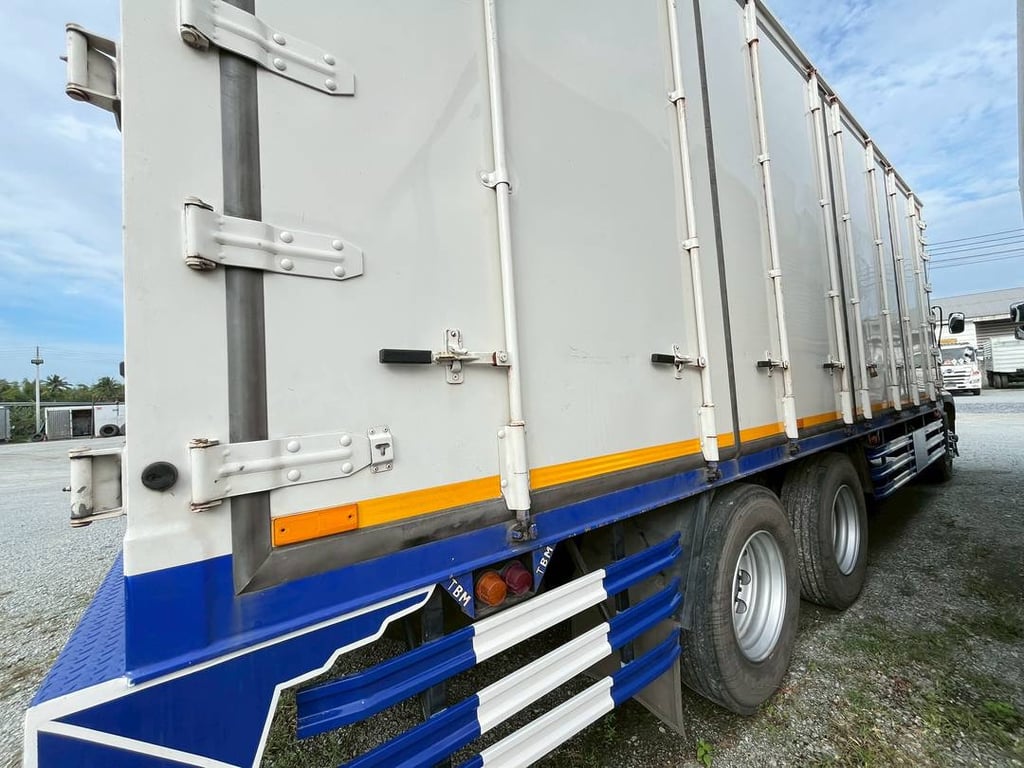 สิบล้อตู้สิบบาน HINO FL8J 260แรง ปี 65 (9027) สิบล้อตู้สิบบาน HINO FL8J 260แรง ปี 65 (9027)