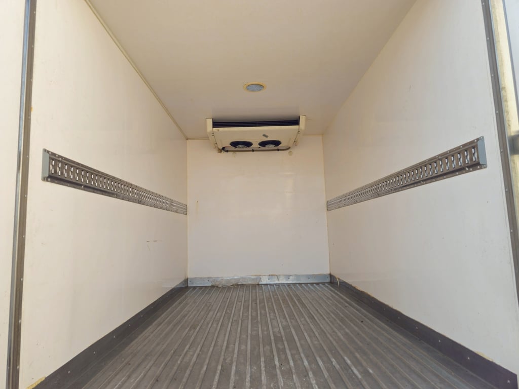 สี่ล้อตู้เย็น ISUZU NLR 130 แรง ปี 2566 (8083) สี่ล้อตู้เย็น ISUZU NLR 130 แรง ปี 2566 (8083)