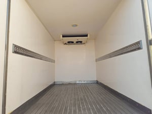  สี่ล้อตู้เย็น ISUZU NLR 130 แรง ปี 2566 (8083)