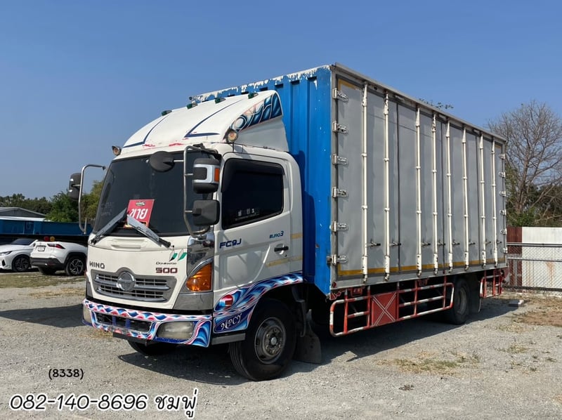 หกล้อตู้สิบบาน HINO FC9J 175 แรง ปี 2556 (8338)