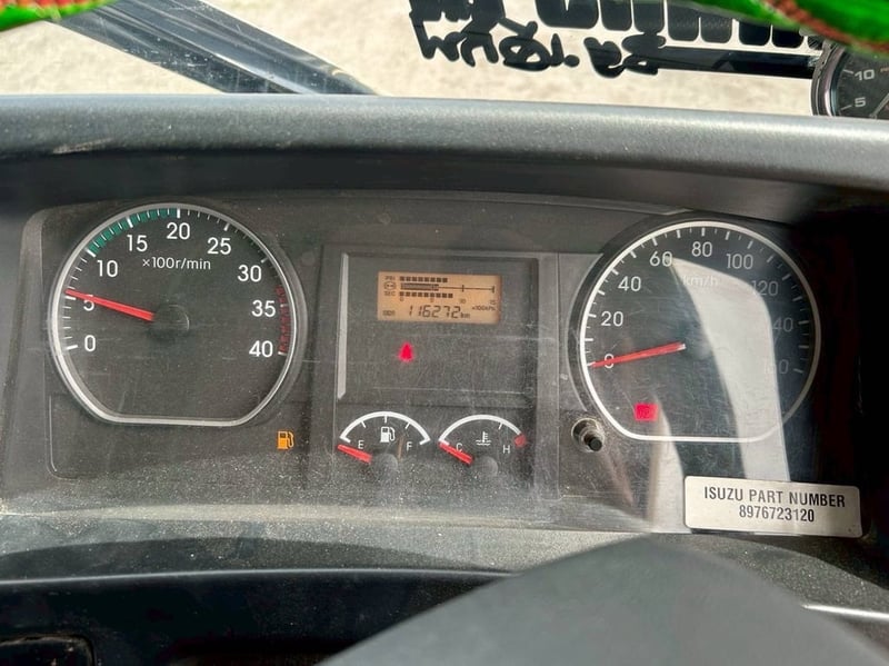 หกล้อดั้มพ์ ISUZU FRR 210แรง ปี 64 (3063)