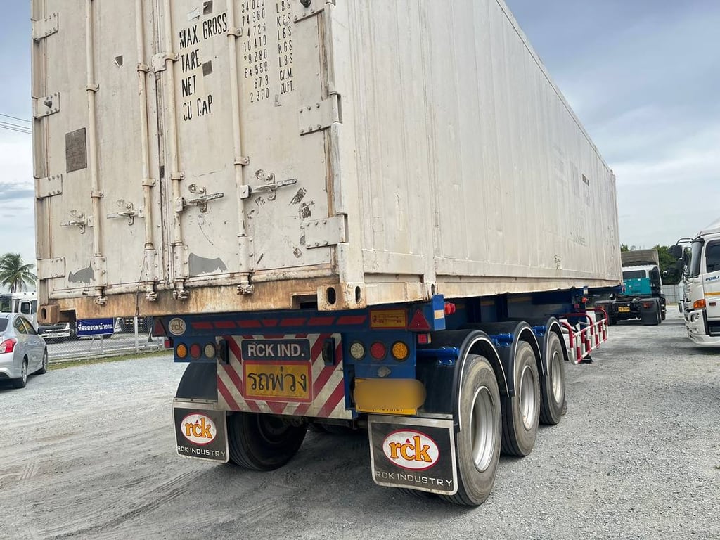 หางก้าง สามเพลา อู่ RCK ปี 2565 (9242) หางก้าง สามเพลา อู่ RCK ปี 2565 (9242)
