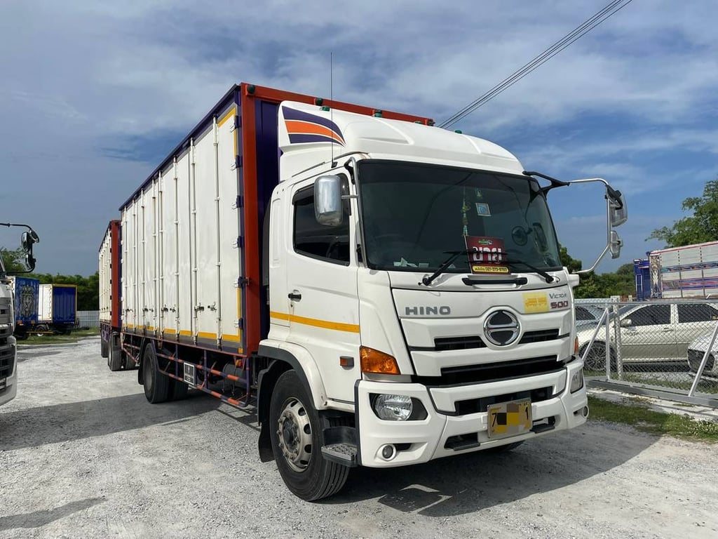 หกล้อตู้สิบบานพ่วงแม่ลูก HINO FG8J 240 ปี 2563 (7734,7735) หกล้อตู้สิบบานพ่วงแม่ลูก HINO FG8J 240 ปี 2563 (7734,7735)