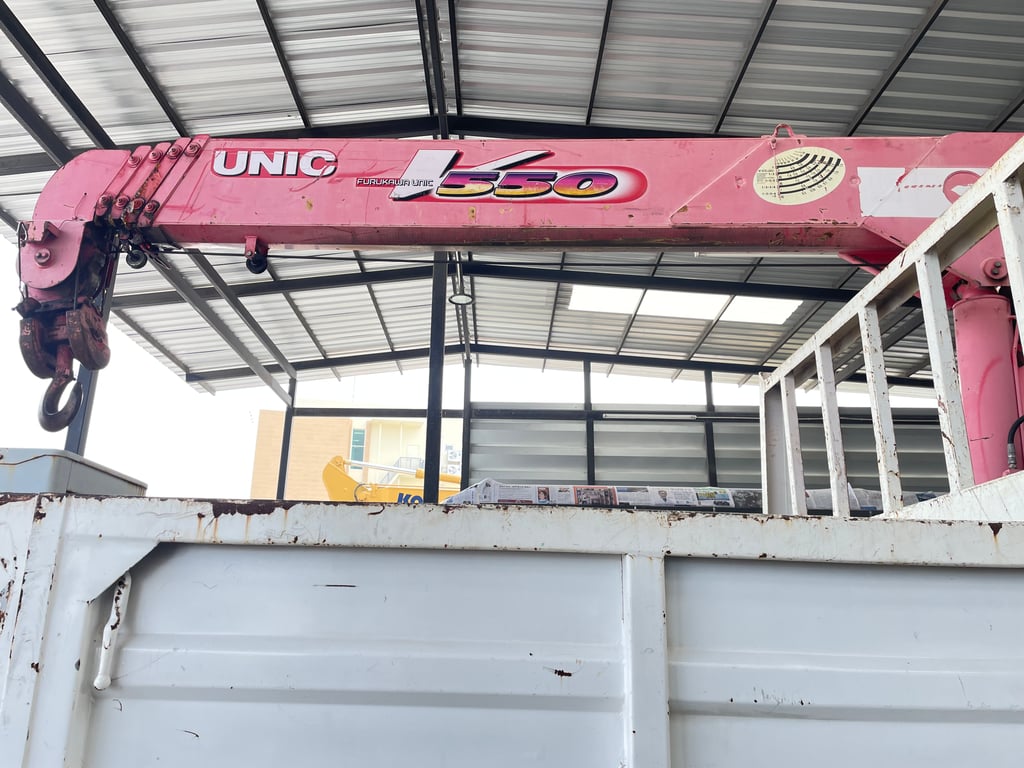 หกล้อเครน ISUZU FTR 240แรง ปี 2557 (0947) หกล้อเครน ISUZU FTR 240แรง ปี 2557 (0947)