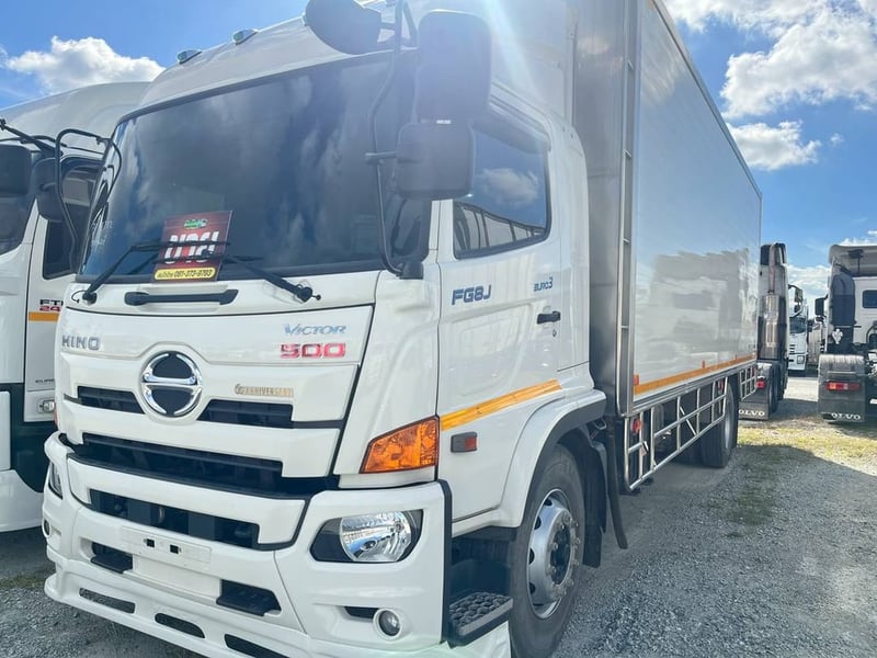 HINO FG 240แรงม้า รถบรรทุก 6ล้อ ตู้เย็น ปี2023 (4212)