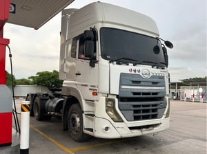 สิบล้อหัวลากสองเพลาUD GWE Quester 378 แรงม้า ปี 58 (9215) สิบล้อหัวลากสองเพลาUD GWE Quester 378 แรงม้า ปี 58 (9215)