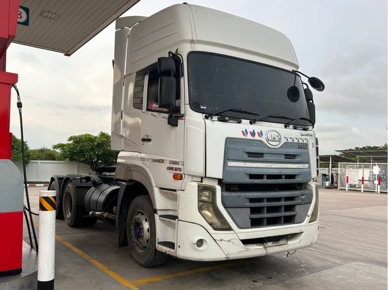 สิบล้อหัวลากสองเพลาUD GWE Quester 378 แรงม้า ปี 58 (9215) สิบล้อหัวลากสองเพลาUD GWE Quester 378 แรงม้า ปี 58 (9215)