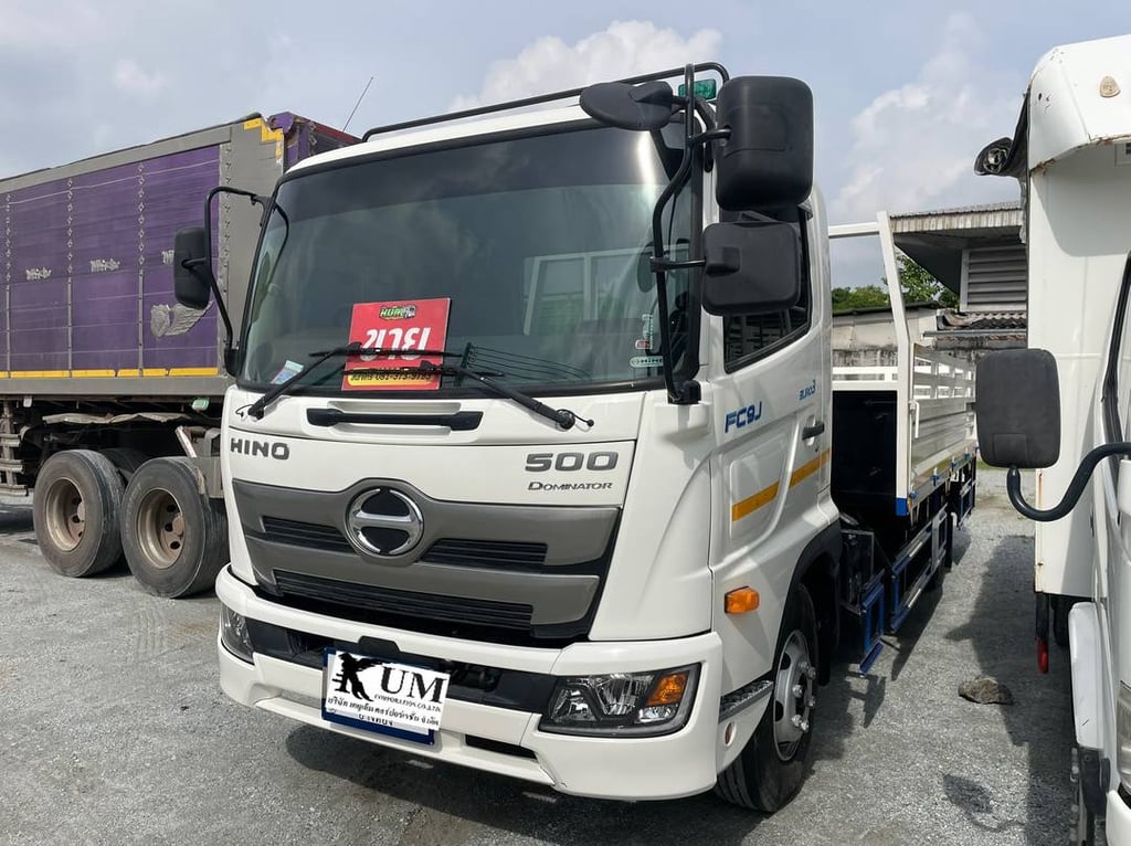หกล้อกระบะคาร์โก้ HINO FC8J 175แรง ปี 67 (3859)