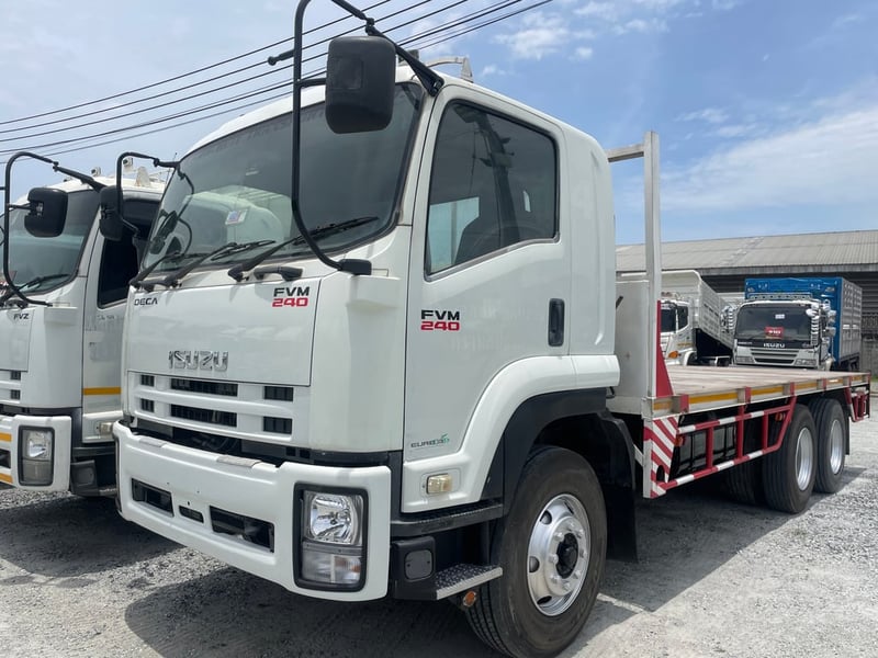 สิบล้อพื้นเรียบ ISUZU FVM 240แรง ปี 2555 (5844)