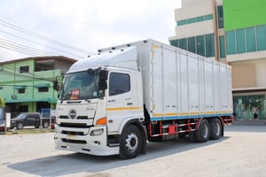สิบล้อตู้สิบบาน HINO FL8J 260 แรง ปี 2561 (2716)