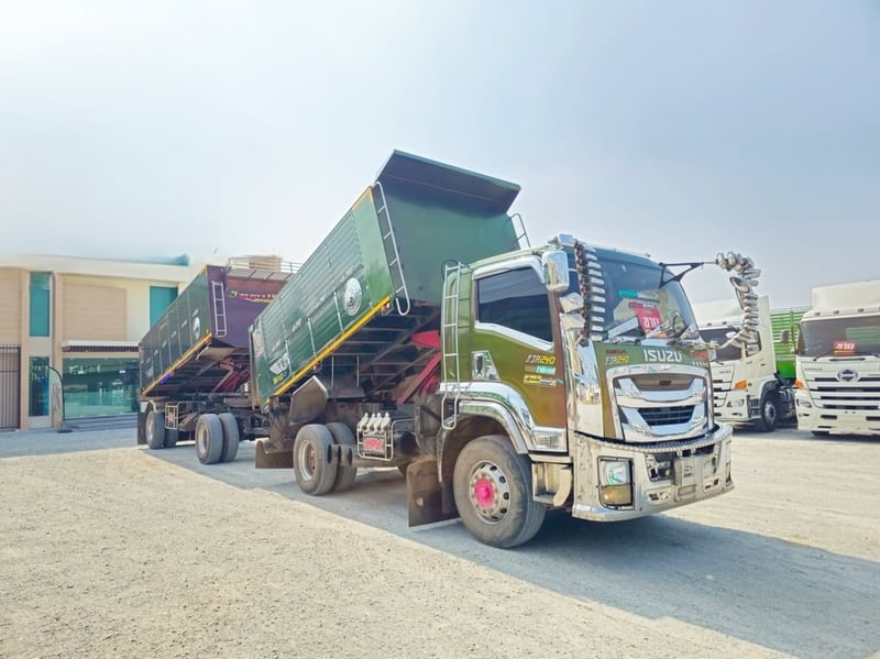 หกล้อดั้มพ์ ISUZU FTR 240 แรง ปี 2565 (5403 5404)