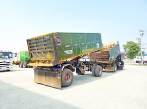 หกล้อดั้มพ์ ISUZU FTR 240 แรง ปี 2565 + หางดั้มสองเพลา อู่เดอะฟินิกซ์ ปี 2565 (5403 5404)