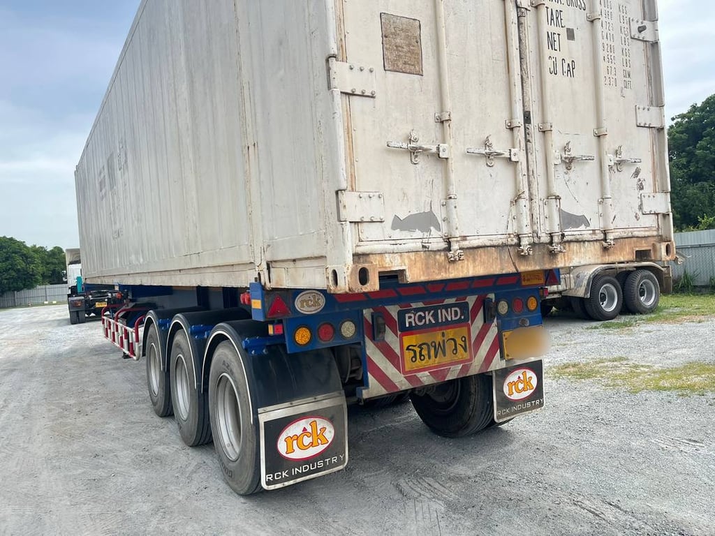 หางก้าง สามเพลา อู่ RCK ปี 2565 (9242) หางก้าง สามเพลา อู่ RCK ปี 2565 (9242)