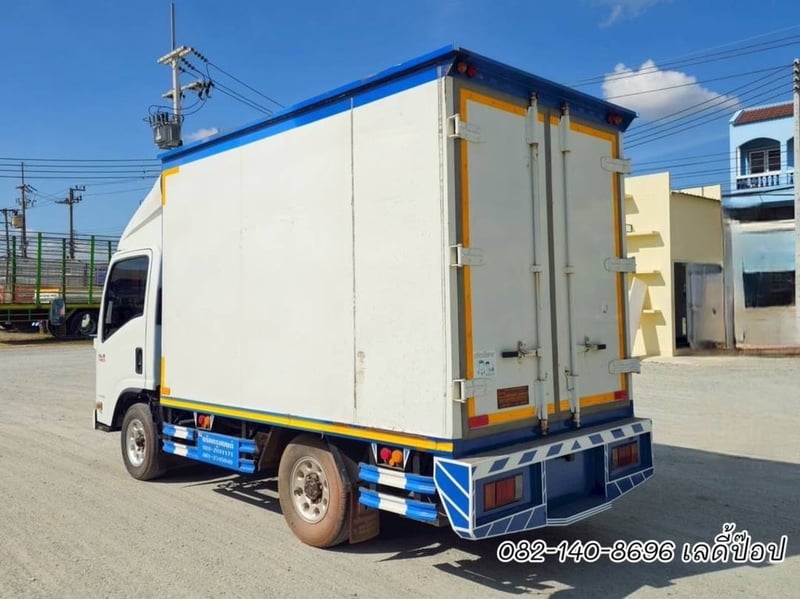 สี่ล้อตู้จัมโบ้ ISUZU NLR  104แรง ปี 64 (4519)