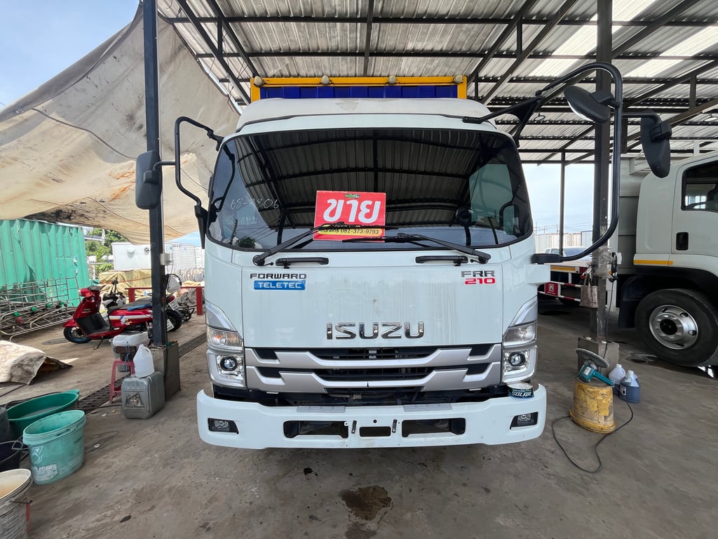 หกล้อตู้สิบบาน ISUZU FRR 210 แรง ปี 2565 (3306)
