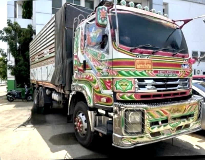 สิบล้อดั้มพ์เกษตร ISUZU FXZ 360 แรงม้า ปี 2553 (0361)