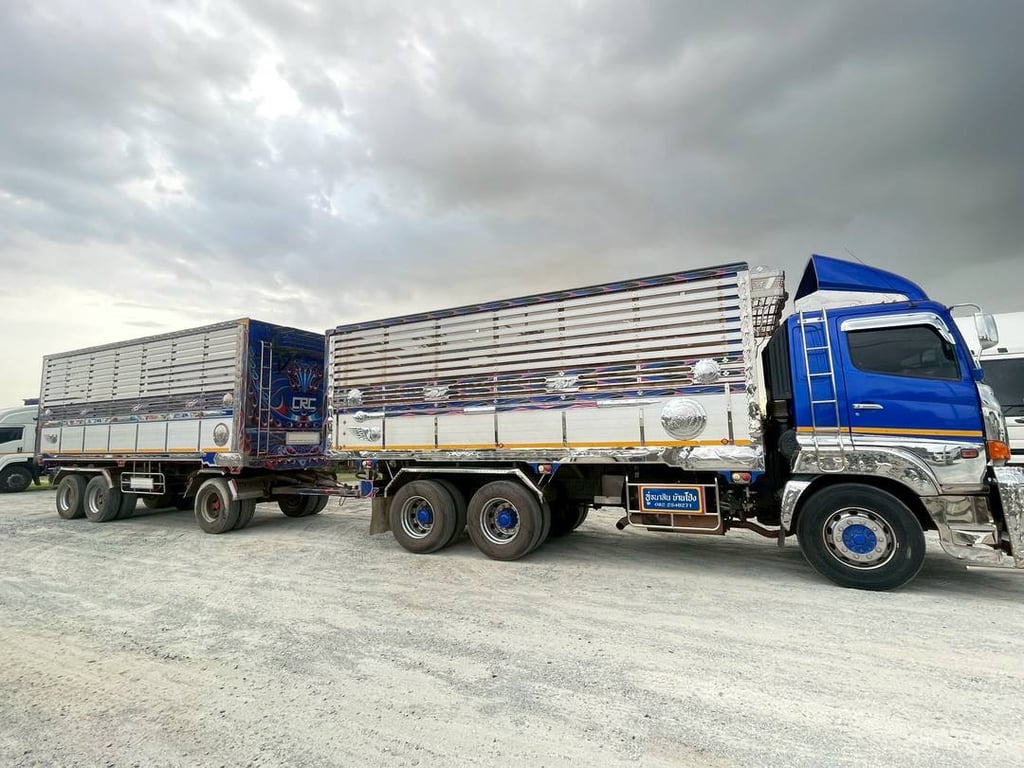 สิบล้อดั้มพ์พ่วง HINO FM1A 344 แรง ปี 2566ลูกพ่วงปี63 (2108,2066) สิบล้อดั้มพ์พ่วง HINO FM1A 344 แรง ปี 2566ลูกพ่วงปี63 (2108,2066)