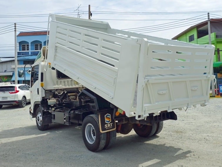 หกล้อดั้มพ์ ISUZU FRR 210แรง ปี 66 (5273)