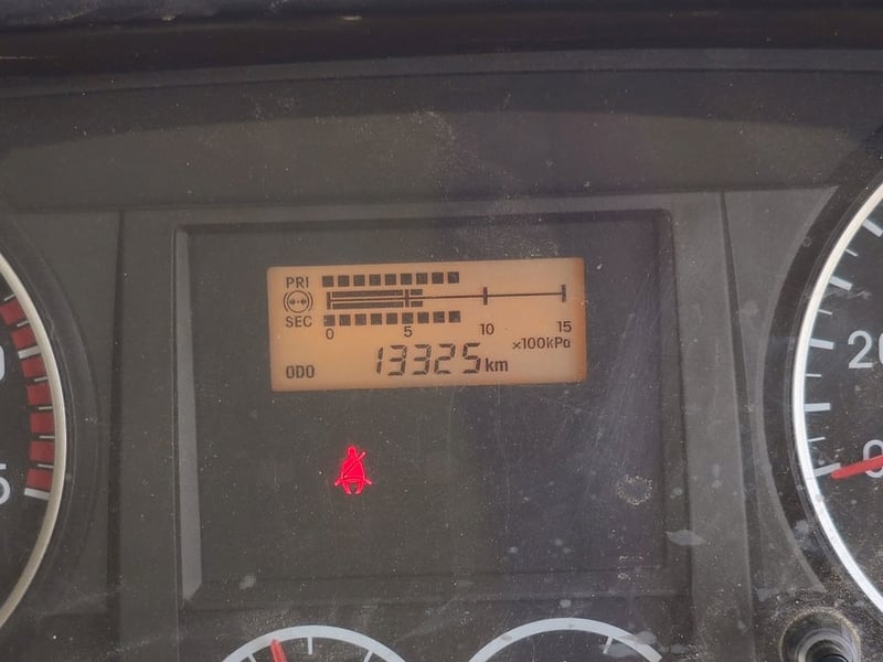 หกล้อดั้มพ์ติดเครน ISUZU FTR 240แรง ปี 66 (3266)