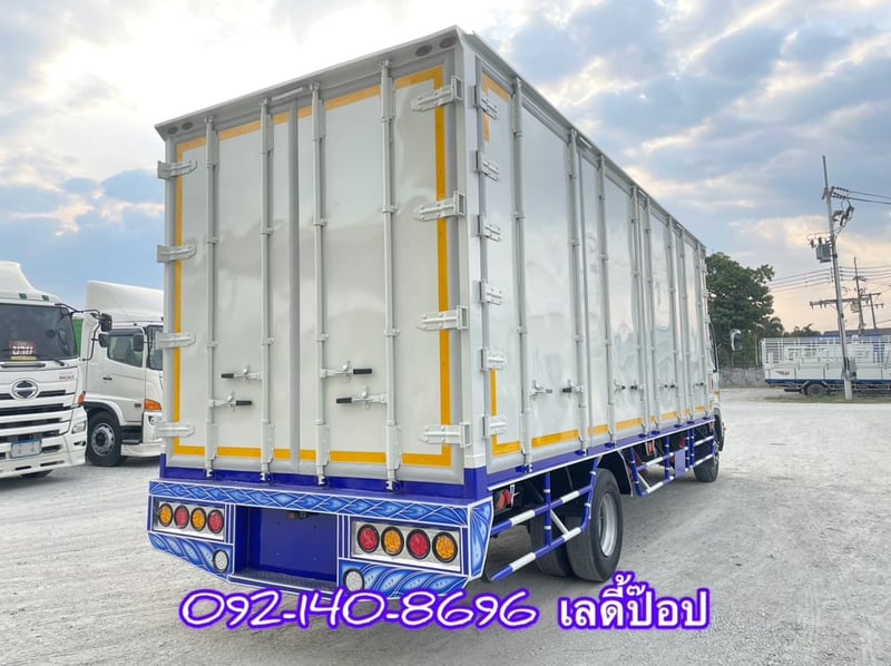 หกล้อตู้สิบบาน ISUZU FRR  210แรง ปี 2565 (9120)