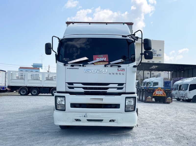 หกล้อตู้สิบบาน ISUZU FTR 240 แรง ปี 65 (2375)