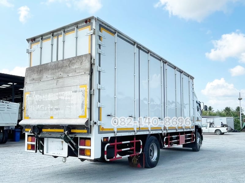 หกล้อตู้สิบบาน ISUZU FTR 240 แรง ปี 65 (2375)