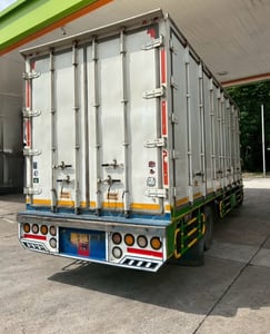 หกล้อตู้สิบบาน ISUZU FRR 190 แรง ปี 2556 (0034) หกล้อตู้สิบบาน ISUZU FRR 190 แรง ปี 2556 (0034)