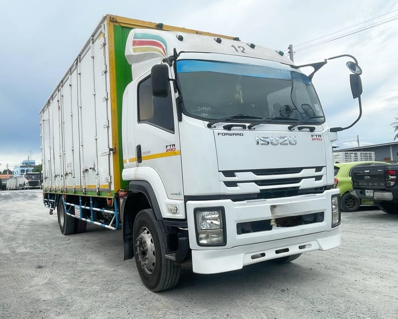 ISUZU FTR 240 ปี 61 (7819)