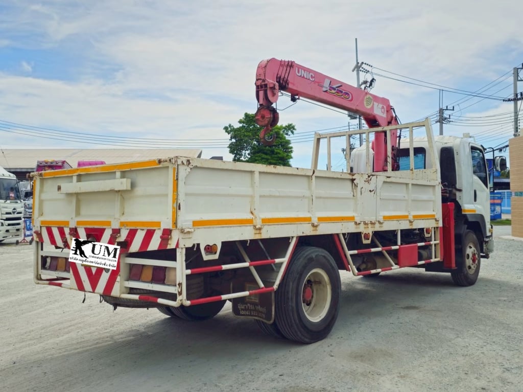 หกล้อเครน ISUZU FTR 240แรง ปี 2557 (0947)